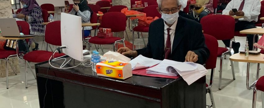 Wagub Sultra, Lukman Abunawas Resmi Sandang Magister Hukum