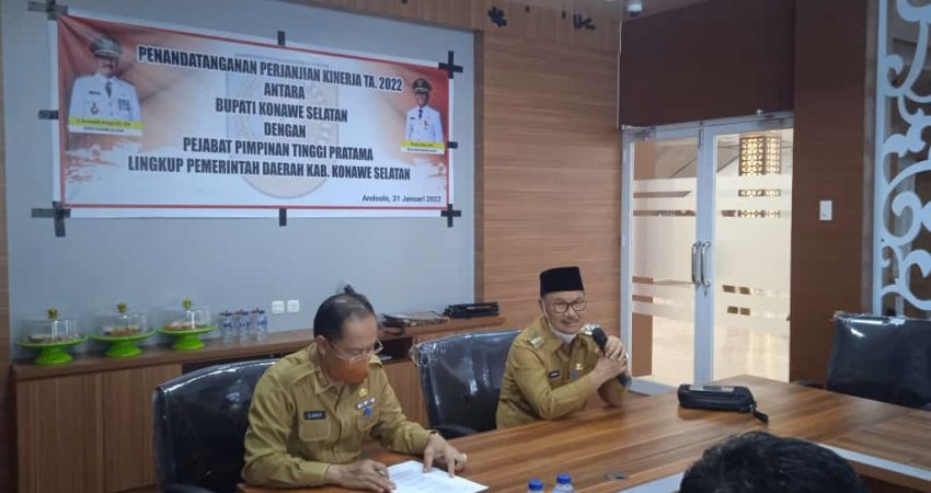 Dorong Kinerja Berjalan Efektif dan Efisien, Pimpinan OPD Tanda Tangani PK Dihadapan Bupati Konsel