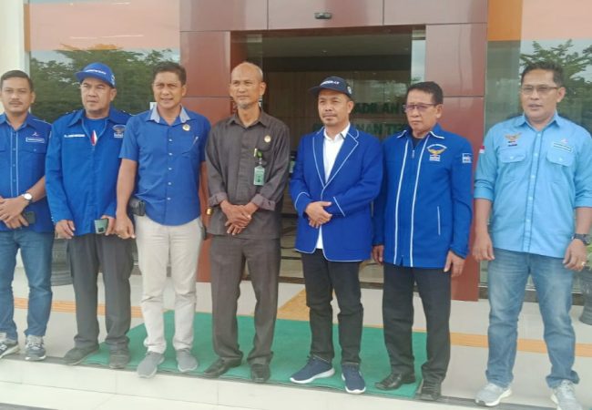 Kader Partai Demokrat Kolut Datangi PN Lasusua Tolak PK Moeldoko
