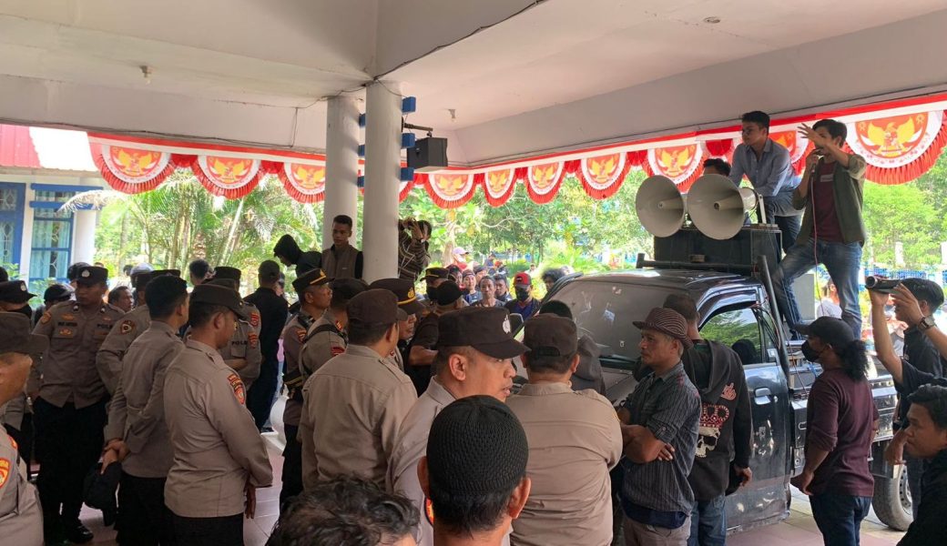 Ratusan Pengusaha Lokal Datangi BPOM Kendari, Supriadi: Inprosedural Lakukan Pengawasan Produk