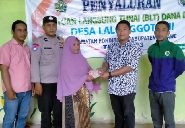 Pemdes Lalonggotomi Salurkan BLT Tahap II