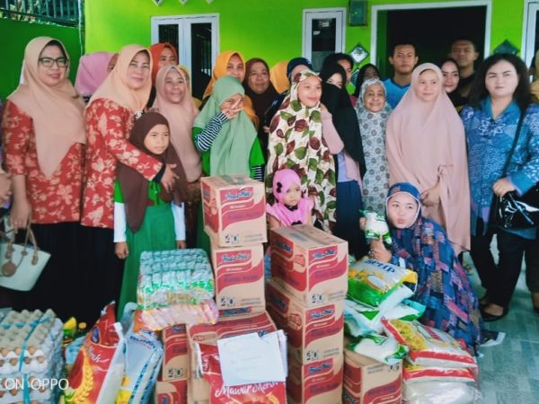 Dishub Sultra Berbagi ke Tiga Panti Asuhan di Kota Kendari