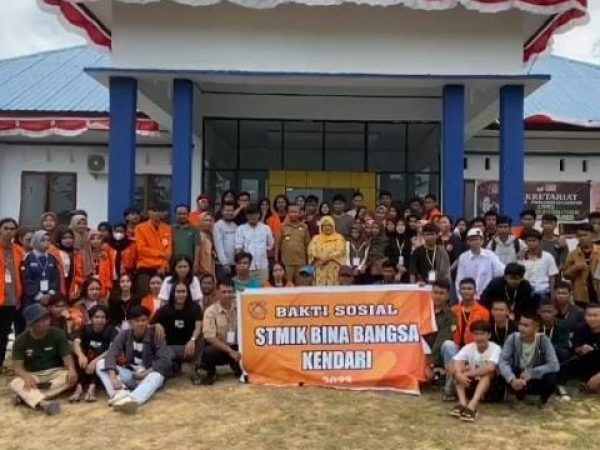 Wujud Pengabdian di Masyarakat, KBM STMIK Bina Bangsa Kendari Gelar Baksos di Kolono Timur