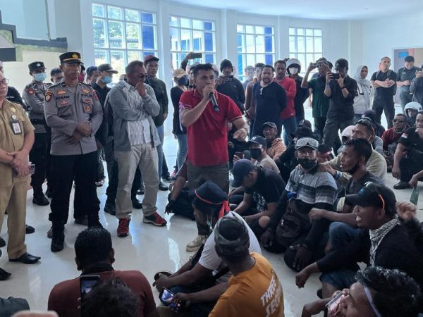 Ratusan Massa Aksi Desak Pemda Konkep Pikirkan Nasib Warga Korban PHK PT GKP