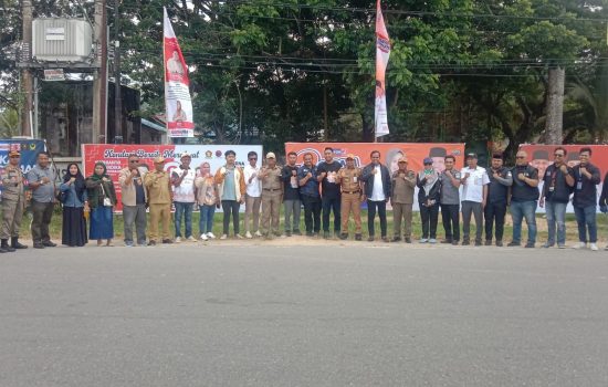 KPU Kota Kendari Pasang APK di 5 Titik secara Simbolis