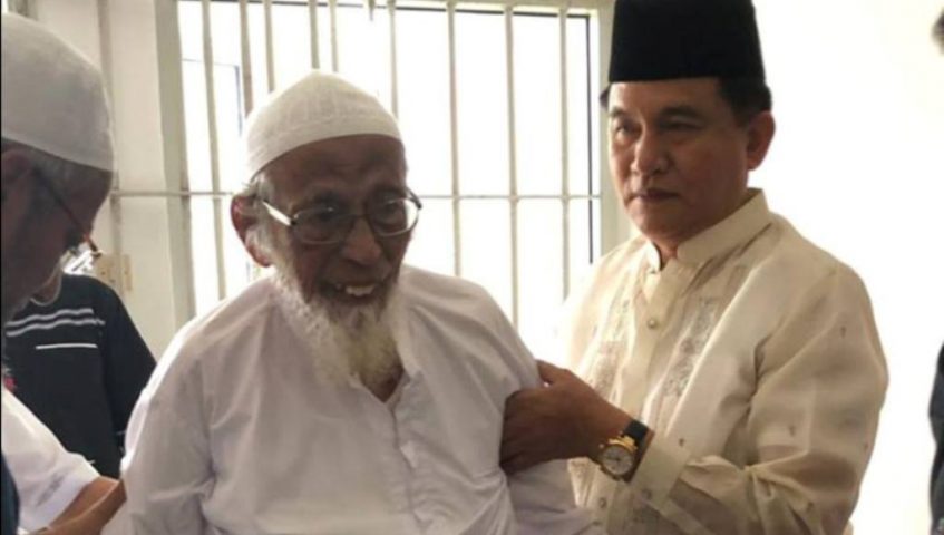 Yusril Berhasil Yakinkan Jokowi untuk Bebaskan Abubakar Baasyir