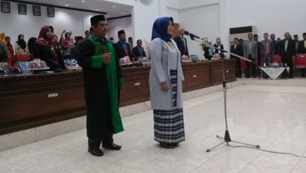 Yolandi Sasrianti Rahim, Resmi Dilantik Jadi Anggota DPRD Buton