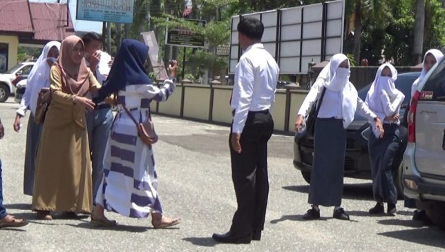 Telanjangi Teman Sendiri, Lima Siswi SMAN 1 Kolaka Ditangkap Polisi