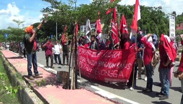Komunitas Anti Korupsi Demo Kejari Kolaka