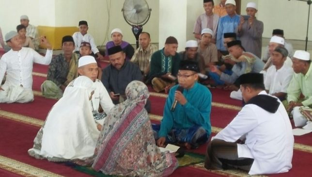 DI Muna Ibu dan Anak Masuk Islam di Bulan Ramadhan Ini
