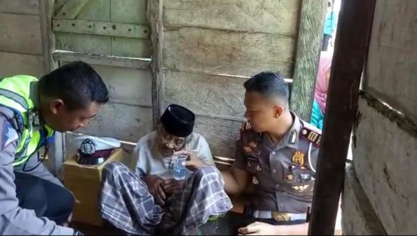 Video, Sambut HUT Polantas ke 62 Tahun Satlantas Polres Baubau Berbagi
