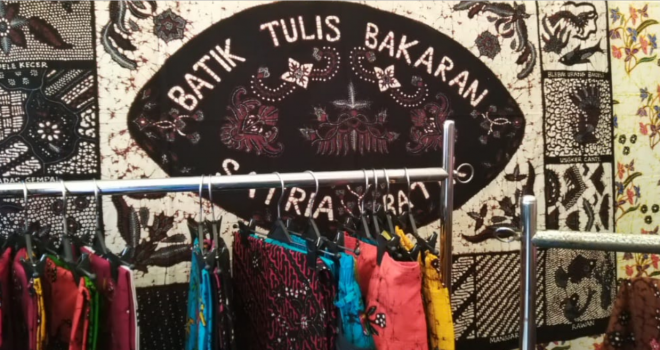 UMK Fasilitasi Dua UMKM Ikuti Bazar di Stadio Joyo Kusumo