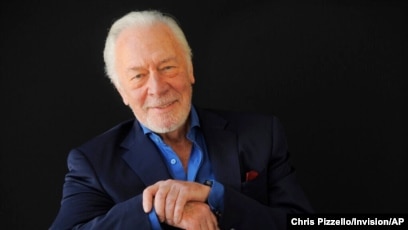 Christopher Plummer difoto pada 25 Juli 2013, di Beverly Hills, California. Aktor gagah dan pemenang penghargaan yang berperan sebagai Kapten von Trapp dalam "The Sound of Music" meninggal pada 5 Februari 2021, pada 91. (Foto: AP/Chris Pizzello/Invision)