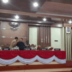 Seorang Warga Kendari Duduki Kursi Pimpinan Paripurna DPRD Sultra