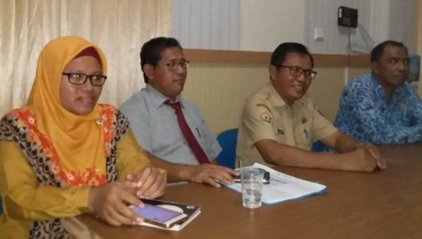 BOM Kepton Demo Tagih Janji Arhawi-Ilmiati Daud