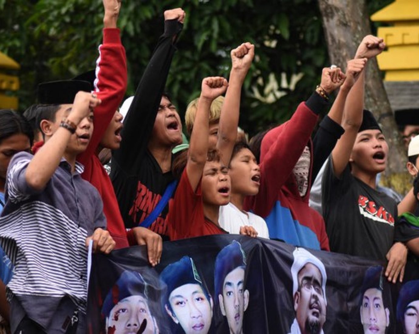 Melarang Front Pembela Islam: Terlambat namun Melampaui