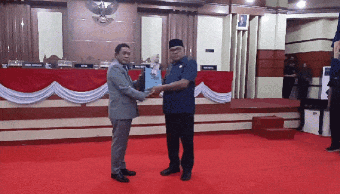 La Ode Tariala Pimpin Rapat Paripurna Penyerahan Dokumen serta Pidato Pengantar Gubernur APBD 2026