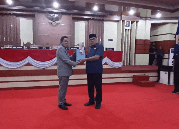 La Ode Tariala Pimpin Rapat Paripurna Penyerahan Dokumen serta Pidato Pengantar Gubernur APBD 2026