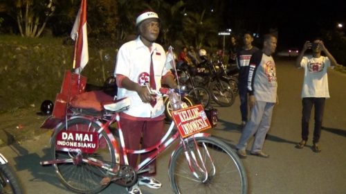 Keliling Indonesia Dengan Sepeda Ontel