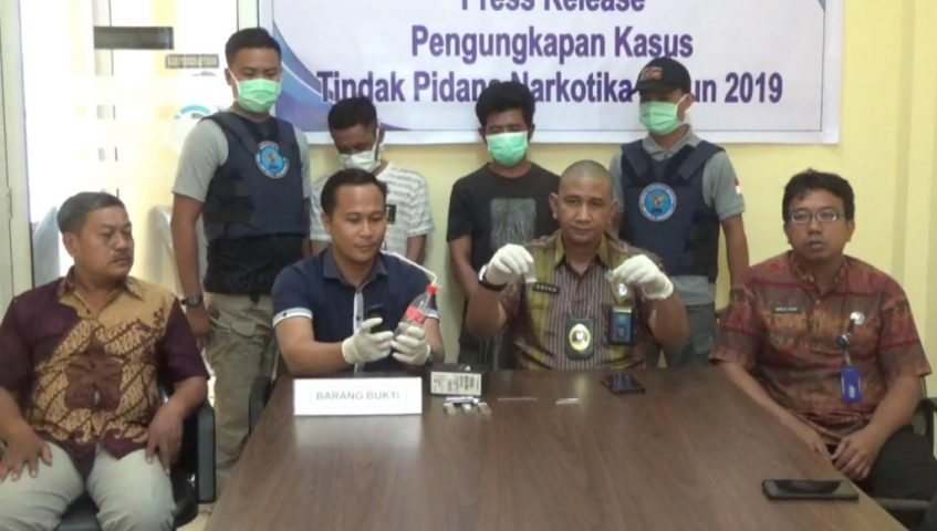 BNNK bersama Sat Narkoba Polres Kolaka Tangkap DPO Narkoba