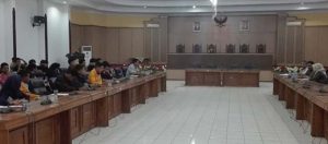 Terapkan Uang Pangkal, KBM UHO Loporkan ke DPRD Provinsi