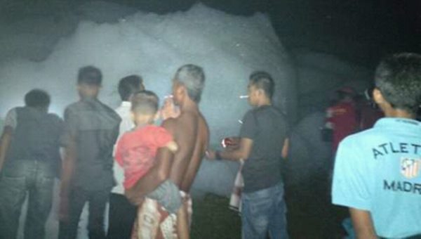 Fenomena Aneh, Busa Menggunung di Tengah Sawah Kejutkan Warga