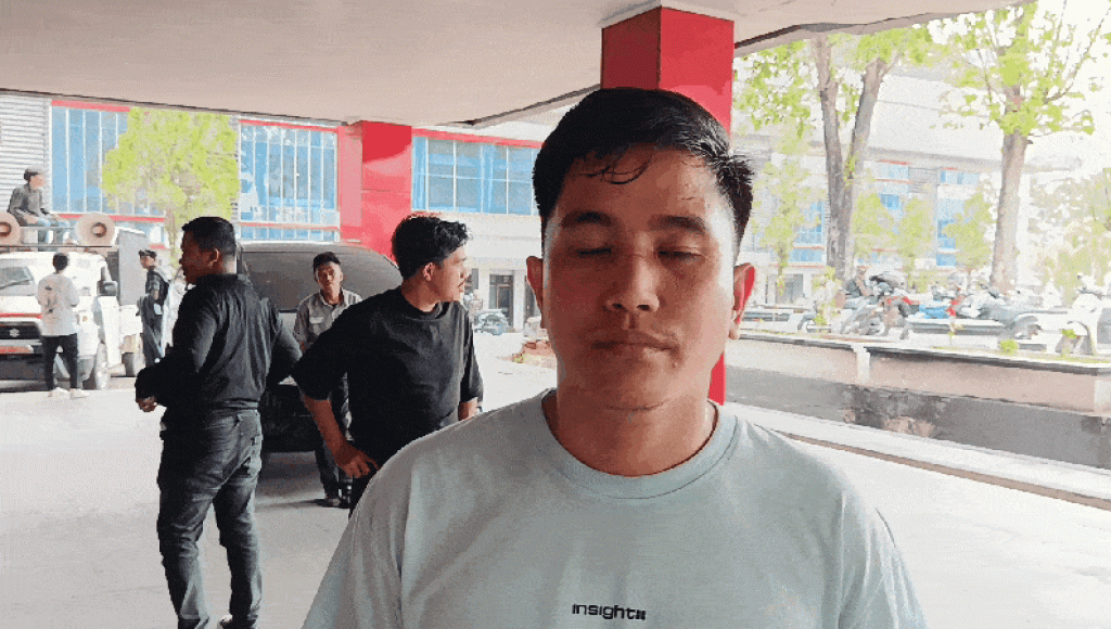 Aksi Protes Buruh di DPRD Sultra Desak Penghentian Kriminalisasi Karyawan PT AKP Konut