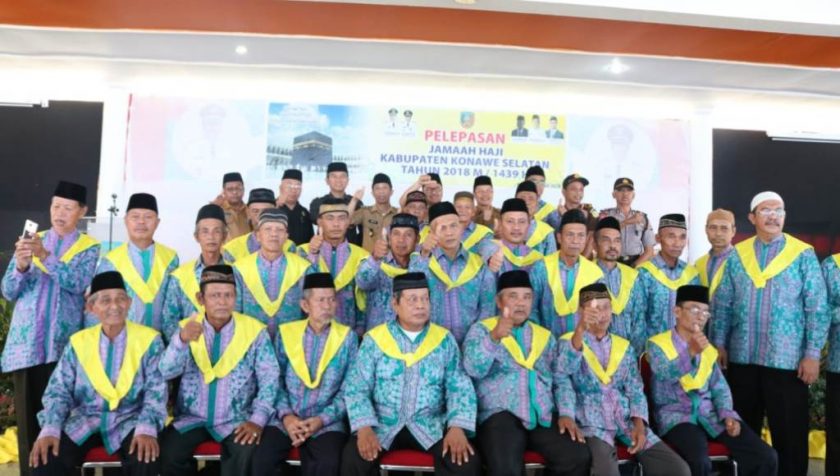 Lepas Jamaah Haji, Bupati Konsel Minta Daerahnya Didoakan