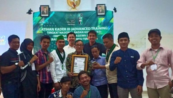 BADKO HMI Sultra Minta Kapolda Sultra Usut Tuntas Kasus Penebasan Kadernya BADKO HMI Sultra Asks South Sulawesi Regional Police Chief to Investigate Completion of Cadre Liberation Case