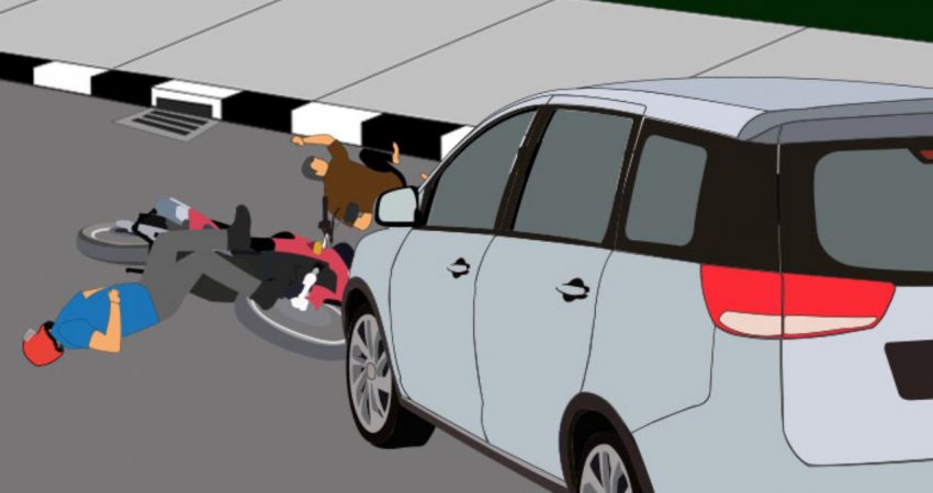 Vespa VS Vega, Pengendara Terlindas Mobil hingga Tewas