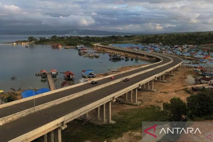Jalan Kendari Toronipa 
