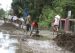 Kondisi jalan di Brebes jawa tengah mengalami rusak berat akibat pembangunan Ply Over. FOTO : RAKHMAWATI