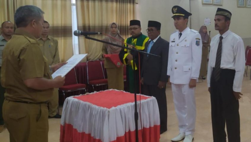 Sekda Aceh Singkil lantik Sejumlah Esalon III