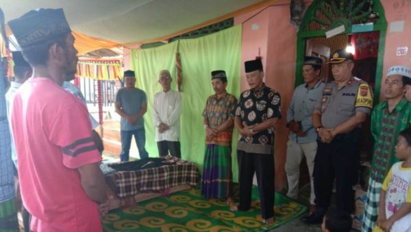 ﻿Pemuda Ini Tewas Diduga Peluru Nyasar Oknum Polisi