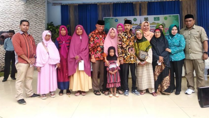 Indahnya Berbagi Kasih Bersama Organisasi Perempuan Baubau