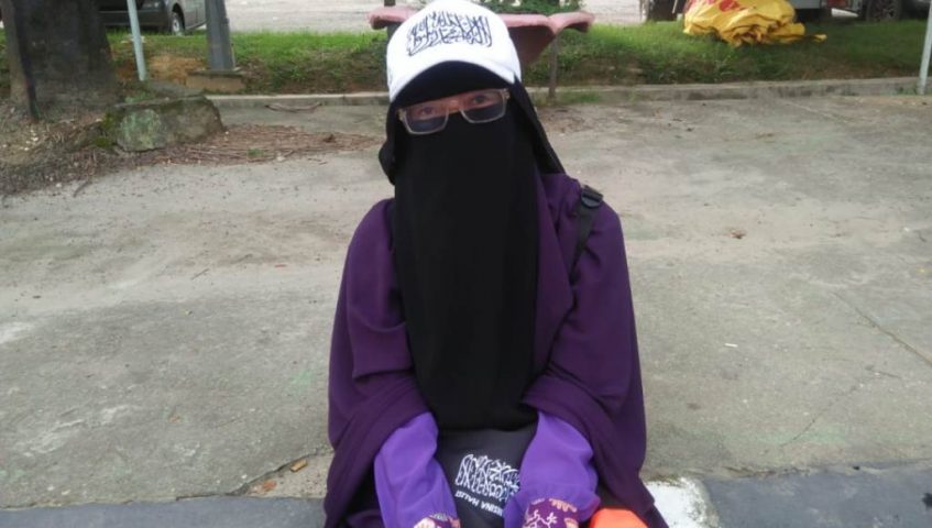 Khilafah Itu Basi dan Tak Relevan, Bagaimana dengan Demokrasi?