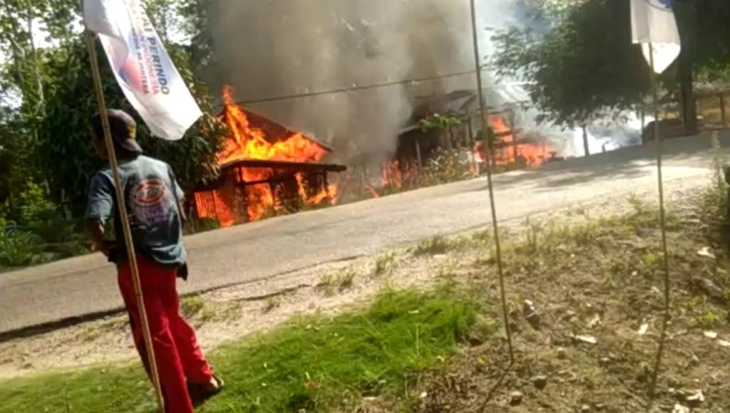 Dua Rumah Ludes Terbakar di Koltim, Ini Penyebabnya