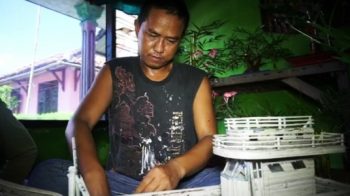 Mantan Napi Sulap Limbah Koran Jadi Kerajinan Miniatur Kapal&nbsp;