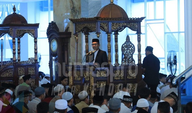 Shalat Ied di Masjid Al Alam, Wali Kota Kendari Menjadi Khatib