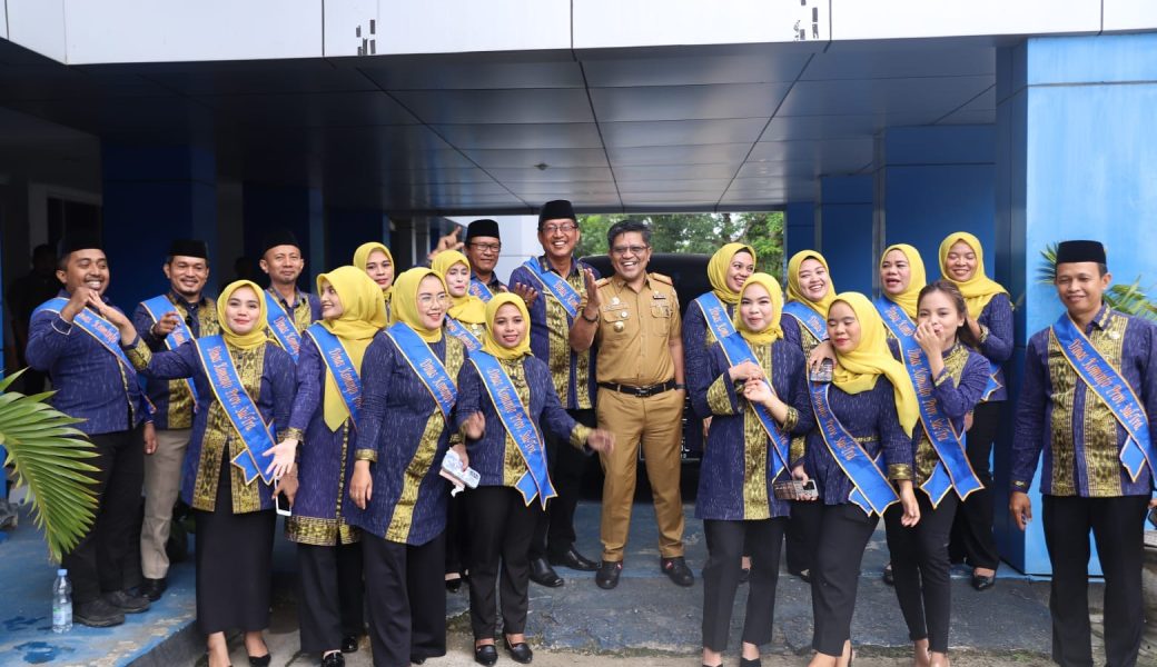 Sekda Sultra, Mewakili Gubernur Pada Pembukaan Pawai Budaya Se-Sultra