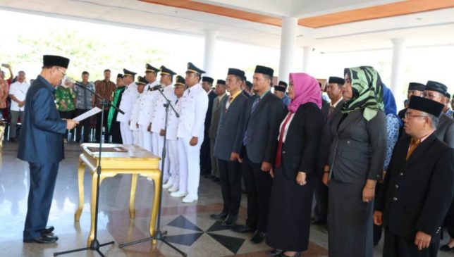 Lantik 55 Pejabat, Bupati Konsel : Ada Nonjob dan Turun Jabatan