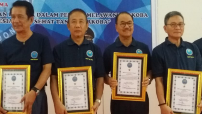 Sukses Bantu P4GN, Pemda Konsel Raih Penghargaan dari BNNP Sultra