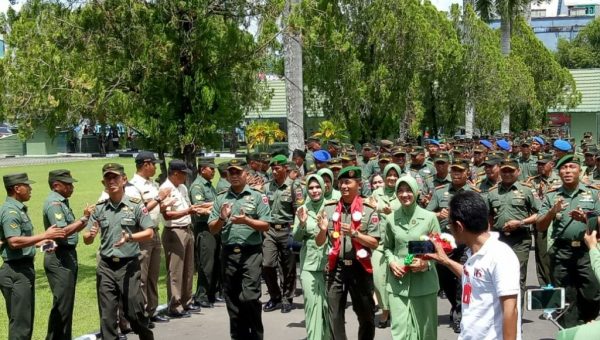 Hari Jadi TNI-AD, Korem 143/Ho Gelar Lomba Lari 10 Km