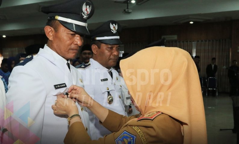 Plh Wali Kota Kendari Lantik Sejumlah Pejabat