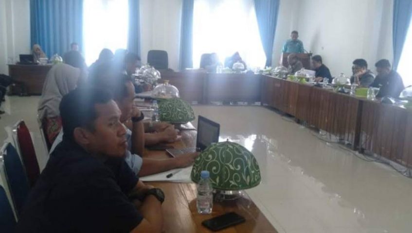 DPRD Bersama Pemkota Baubau Gelar Raker Bahas Perusda Polima