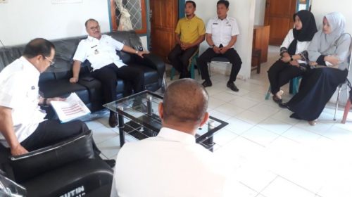 Tidak Produktif, Bupati Konsel Bakal Evaluasi Pegawai Kelurahan Ranomeeto