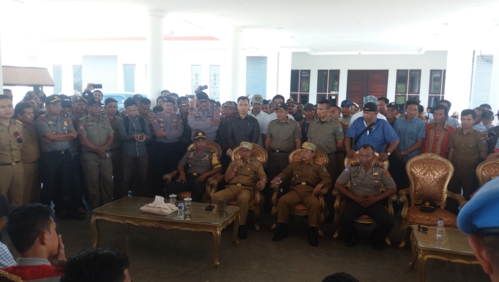 Demo AMKM, Bupati Konsel: Nonjob Karena Sering Tinggalkan Tugas