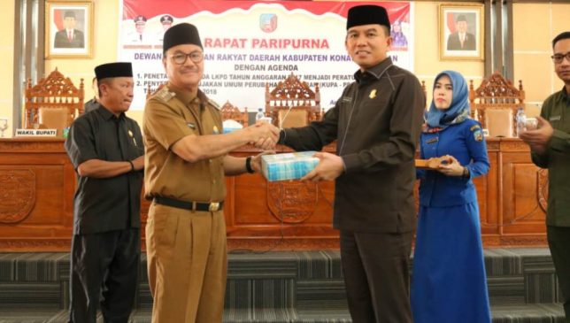 DPRD Konsel Tetapkan LKPD 2017, Pemda Serahkan KUA-PPAS APBD-P 2018