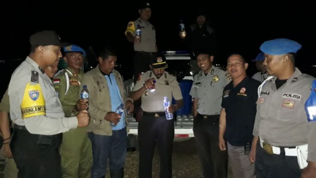 Tim Gabungan Polsek Wawonii dan Satpol PP Razia Miras