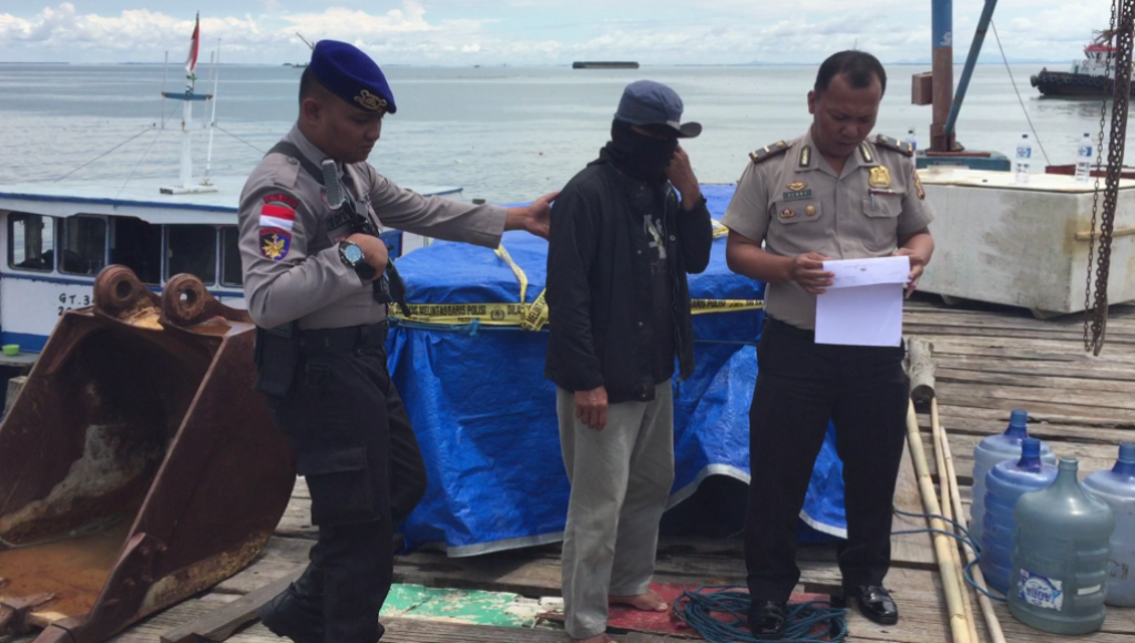 Petugas Amakan Kapal Pembawa 4 Ton Premiun Tanpa Dokumen